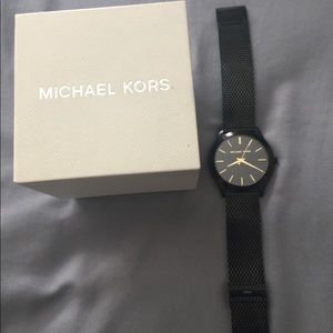 Michael Kors- Slim Runway Watch💕